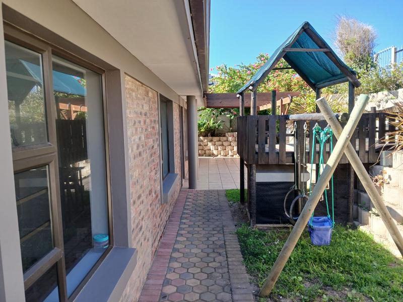 3 Bedroom Property for Sale in Reebok Western Cape